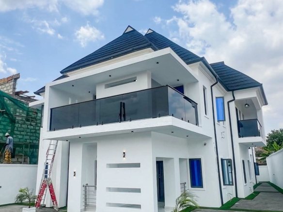 Luxury 4-Bedroom Duplex + BQ