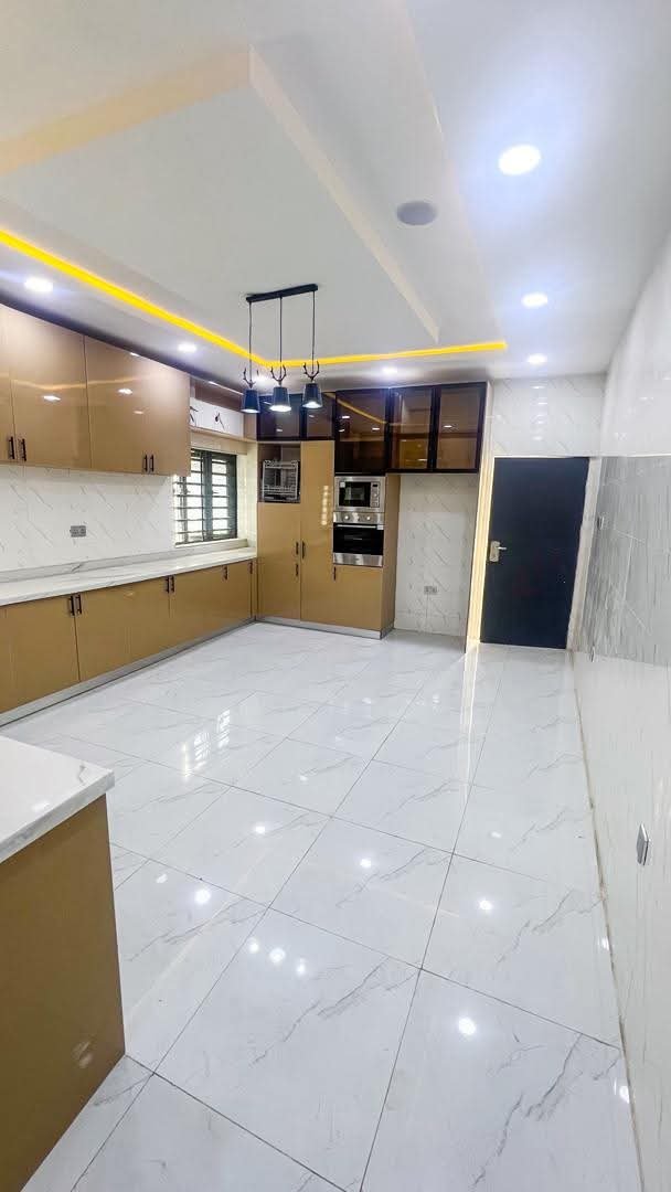 FB_IMG_1775933403408.jpg Luxury 4-Bedroom Duplex + BQ