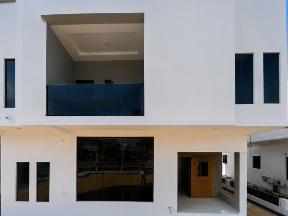 5-Bedroom Modern Fully Detached
